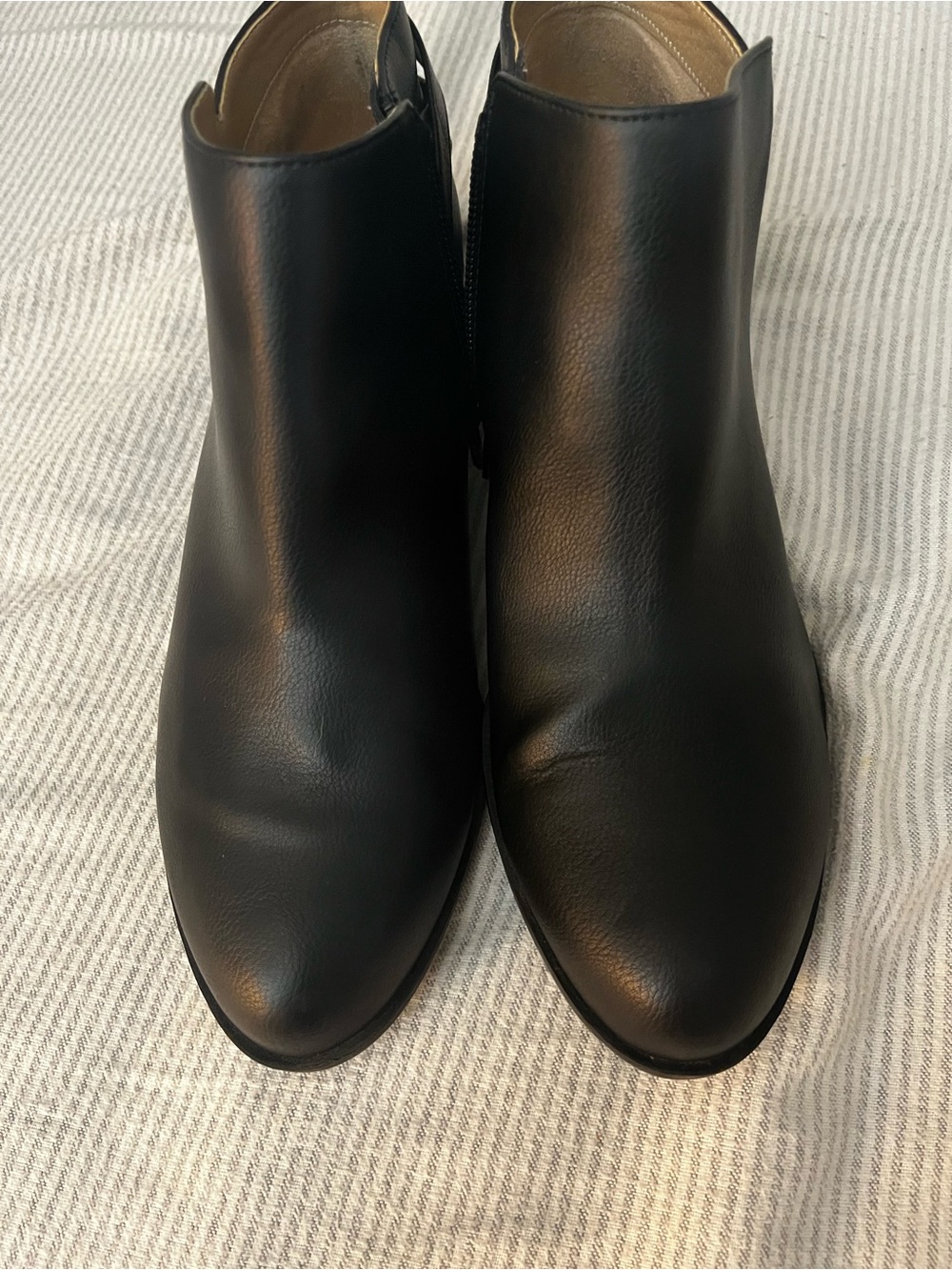 Life Stride Black Smooth Leather Ankle Booties